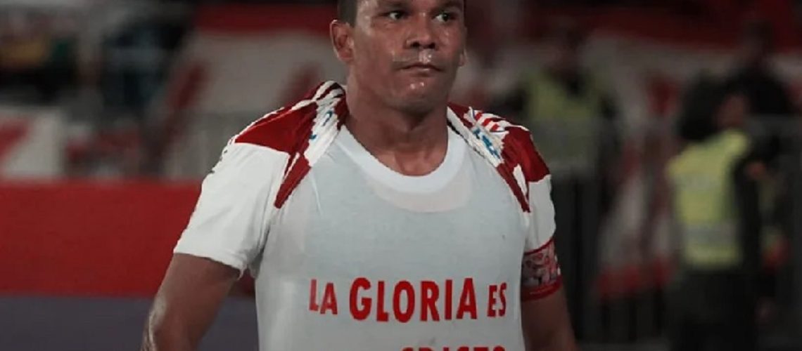 bacca, la gloria es para Dios