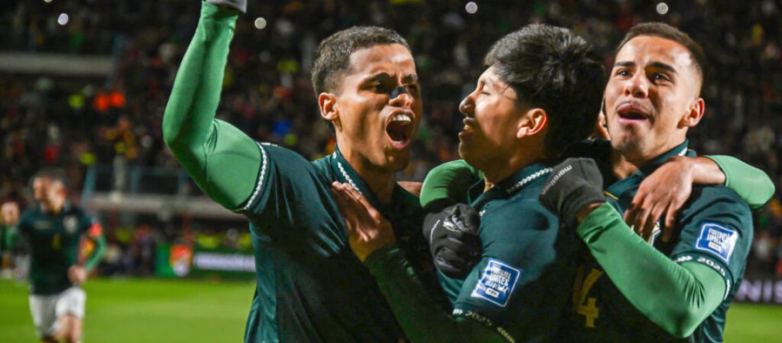 Bolivia's forward #07 Miguel Terceros (C) celebrates with his teammates after scoring his team's first goal during the 2026 FIFA World Cup South American qualifiers football match between Bolivia and Brazil, at the Municipal de El Alto stadium, in El Alto, La Paz department, Bolivia on September 9, 2025. (Photo by AIZAR RALDES / AFP)