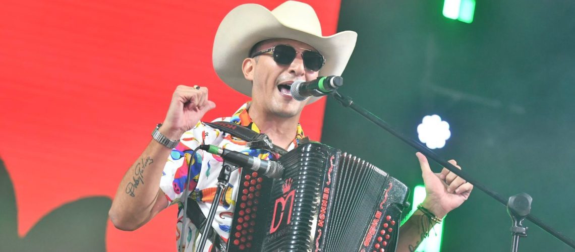 c57cae2d-e6f3-40d0-b728-d90392b2fb53