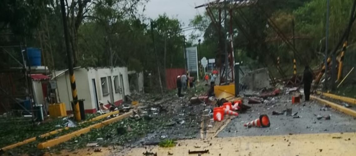 carrobomba en el peaje de El Bordo, Cauca