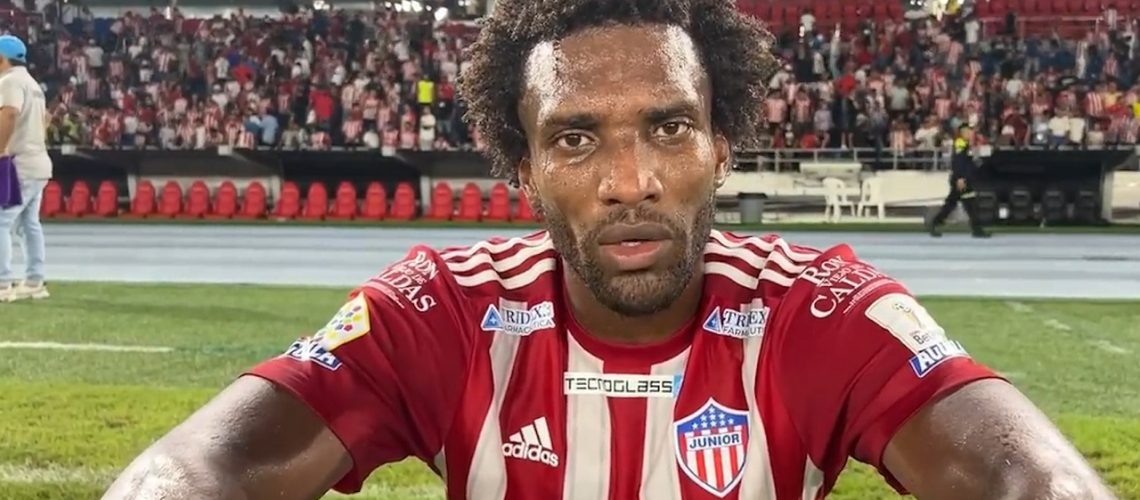 didieer moreno sentado