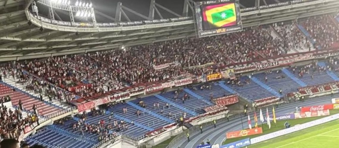 hichas de junior Mediano