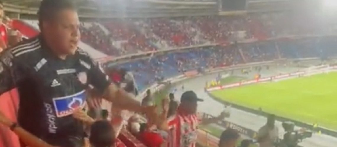 hinchas molestos