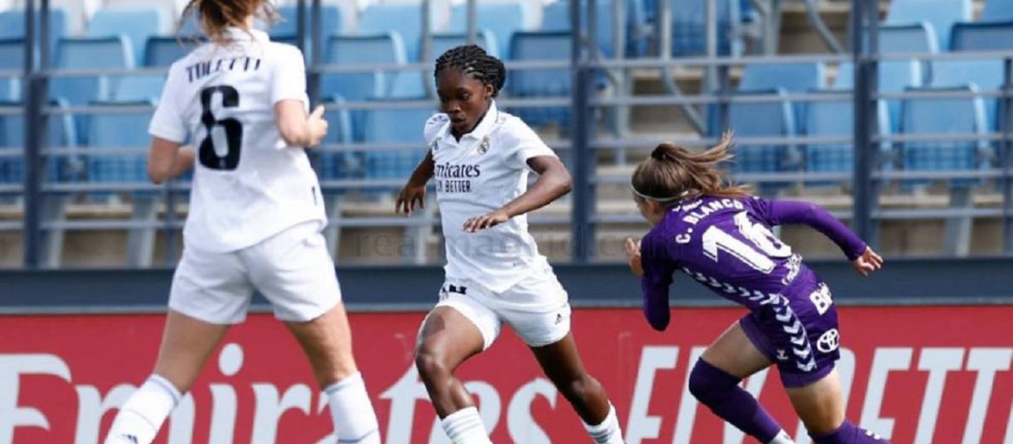 linda en accion con real