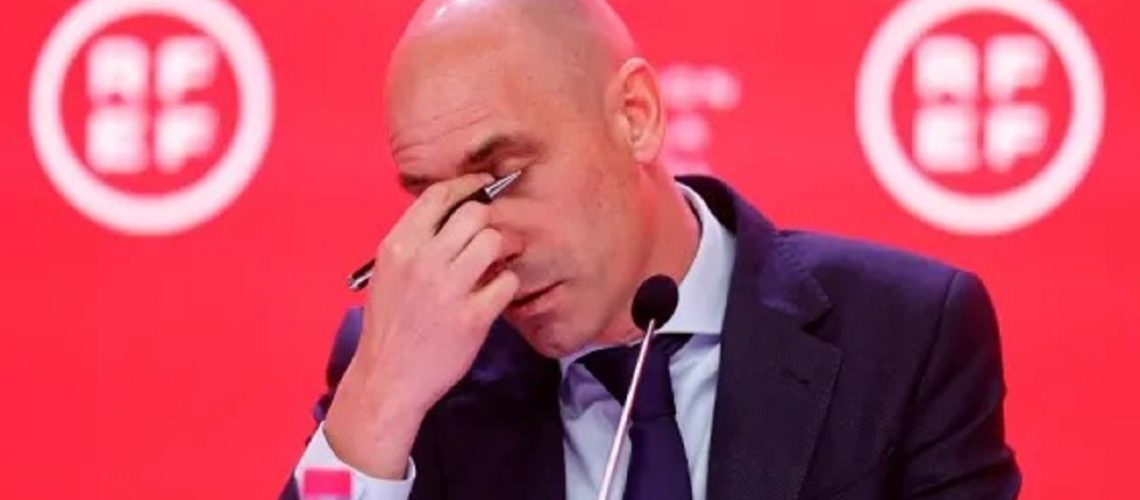 luis rubiales renuncia