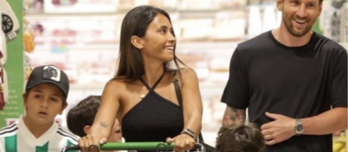 messi comprando en family