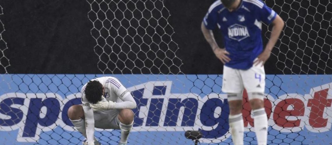 millos capa caída