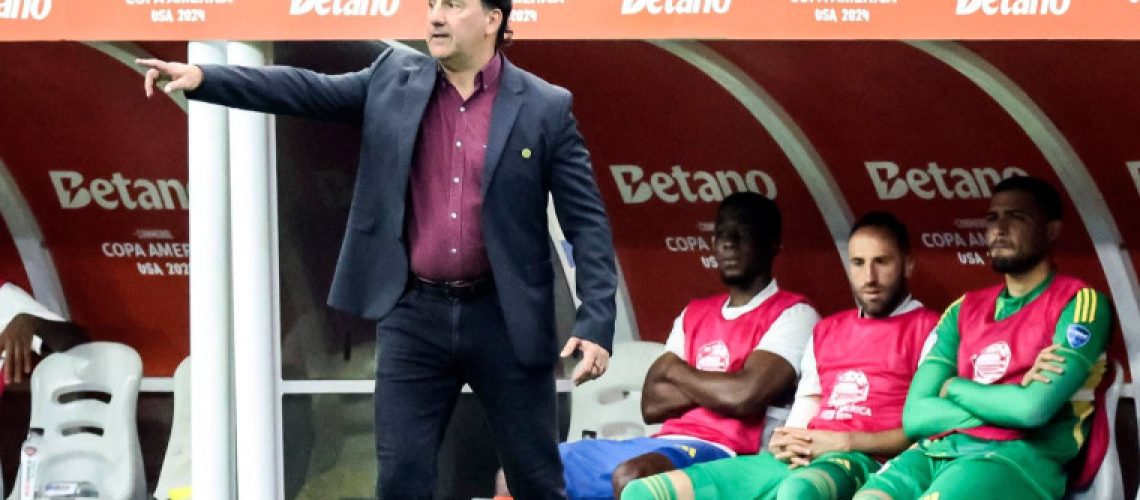 nestor_lorenzo_a_punto_de_superar_el_invicto_de_maturana_con_la_seleccion