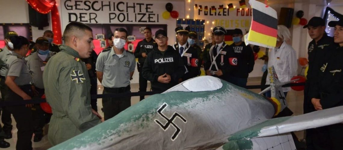 policía colombia nazi 1