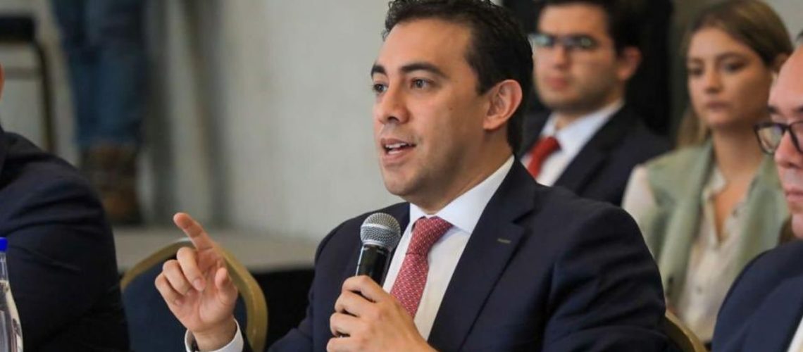 registrador alexander Vega