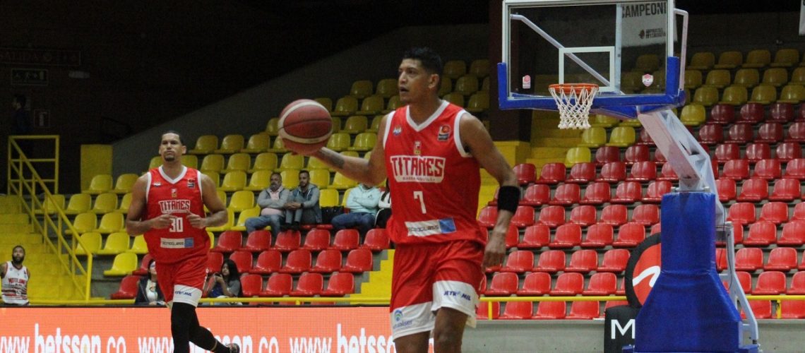 titanes sigue líder