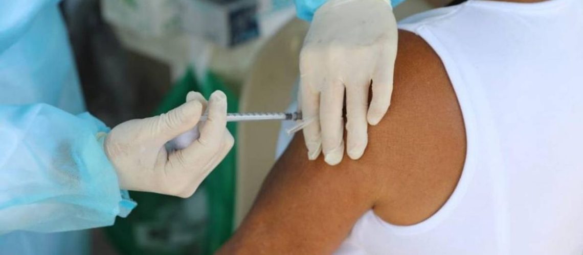 vacunación de refuerzo mayores de 60 años